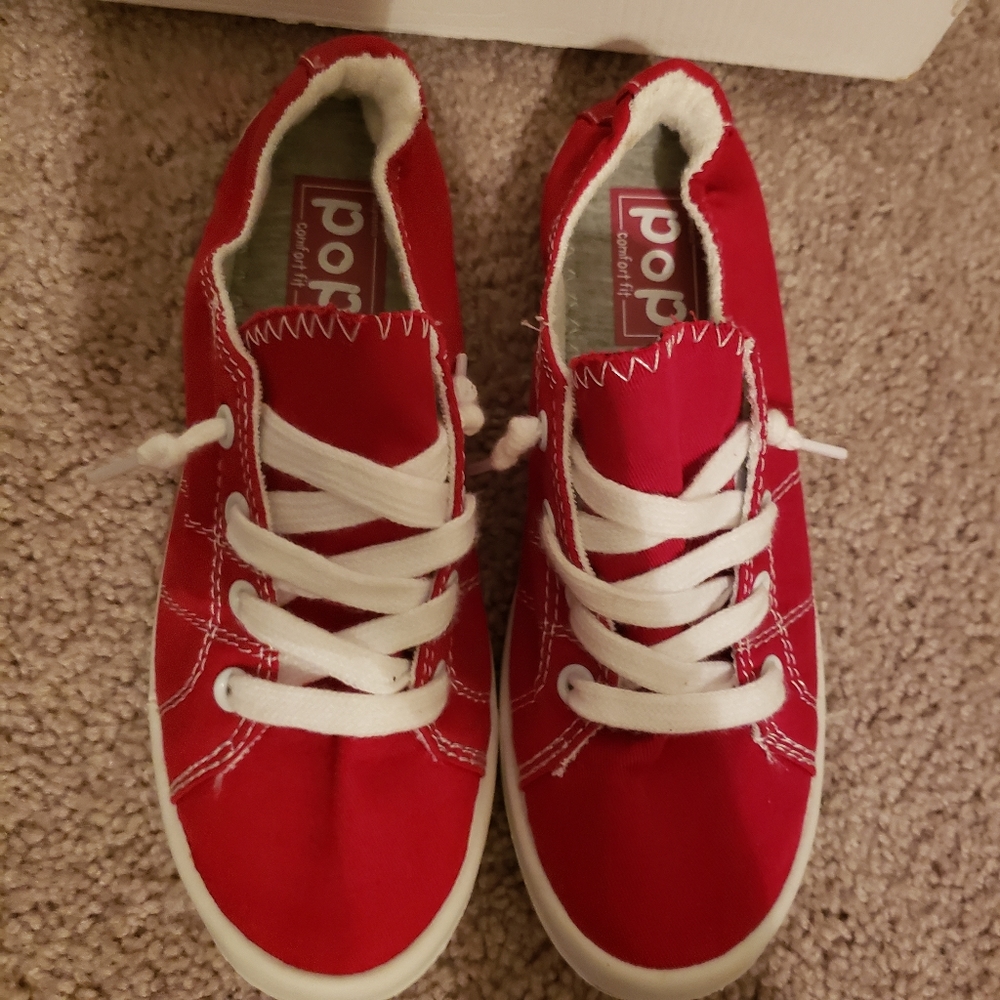 Red Pop Comfort fit Sneakers